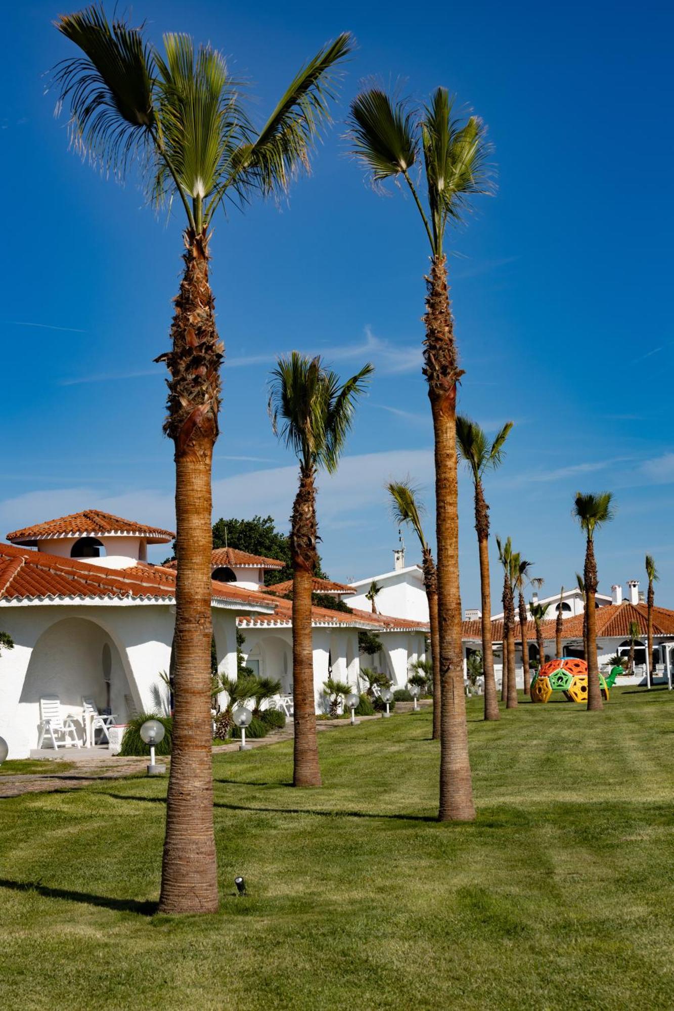 Cala Nostra Resort Маротта Экстерьер фото